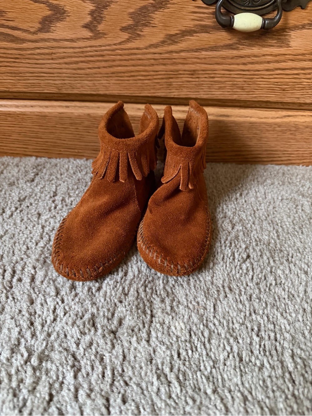 Minnetonka Kids Suede Fringe Moccasins - Rust